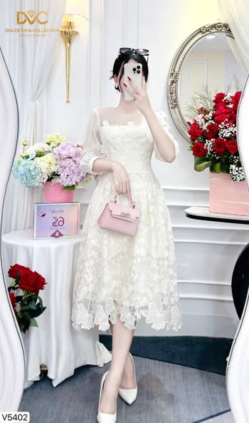 Chinmayi Dress V5402