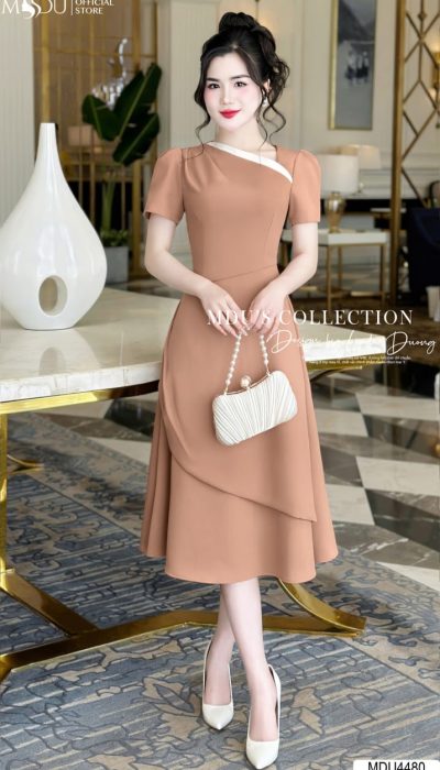 ÉLAN MODERNE – SCULPTED ELEGANCE IN CAMEL BEIGE | MDU4480