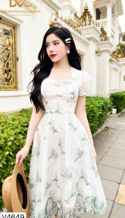 Avery Dress V4649