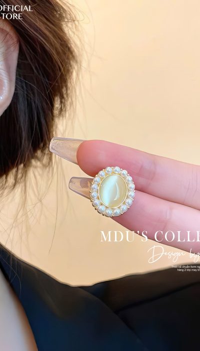 GRACE OVAL PEARL STUD EARRINGS – VLD006