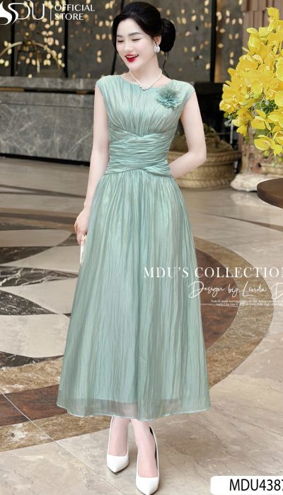 VERT ÉTHÉRÉ – SERENE BEAUTY IN MINT GREEN | MDU4387