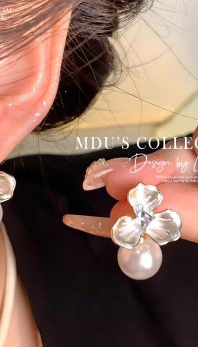 BLOOM PEARL – Triple-Petal Floral Earrings With Pearl Drop | VLD018