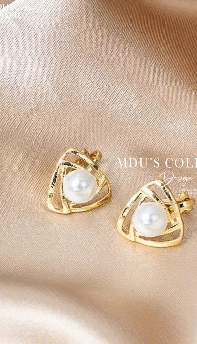 VLD093 – Timeless Elegance Pearl Stud Earrings