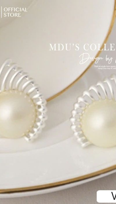 VLD108 – Modern Pearl Fan Curve Stud Earrings