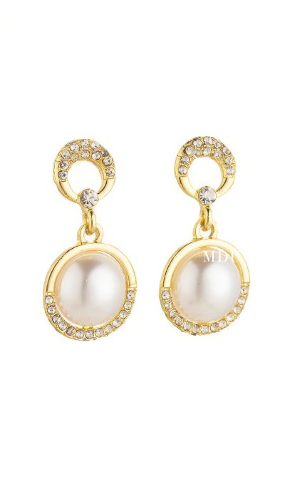 LUMI GOLD – Crystal Hoop Pearl Drop Earrings | VLD043