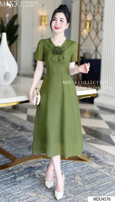 VERT HARMONIE – TIMELESS GRACE IN OLIVE GREEN | MDU4576