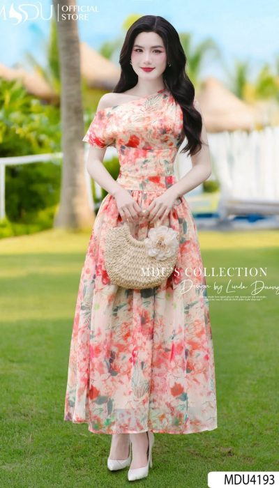 ÉCLAT FLORAL – RADIANT BLOOM OF ELEGANCE | MDU4193