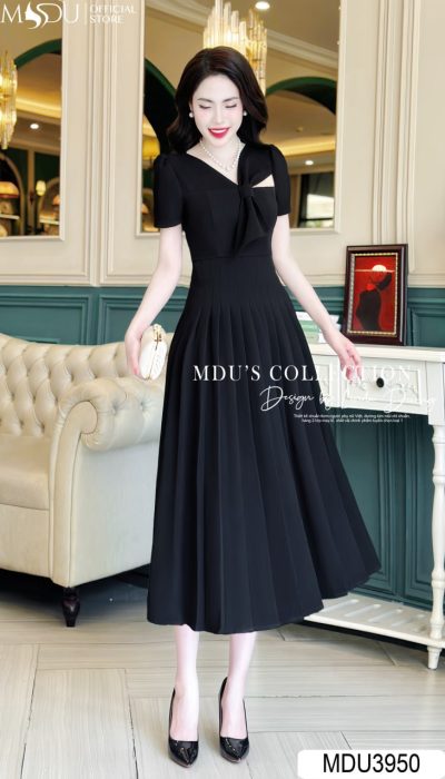 NOIR CHIC – THE BLACK DRESS THAT WHISPERS POWER | MDU3950