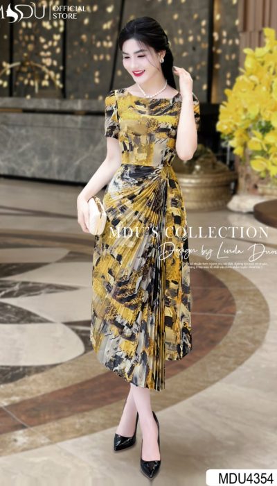TOUCHE D’OR – ABSTRACT GRACE IN EVERY FOLD | MDU4354