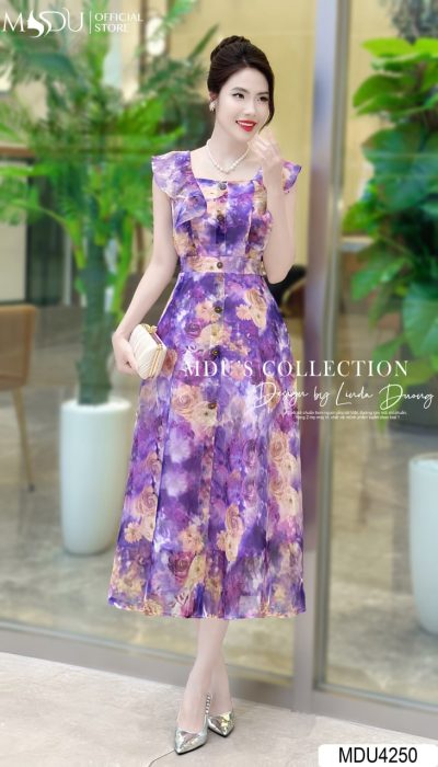 VIOLET AQUARELLE – DREAMY BLOOM IN BRUSHSTROKE PURPLE | MDU4250