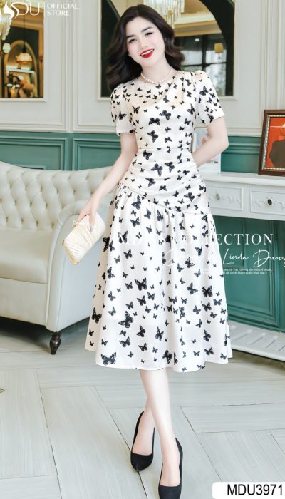 PAPILLON BLANC – MODERN WHIMSY IN MONOCHROME | MDU3971