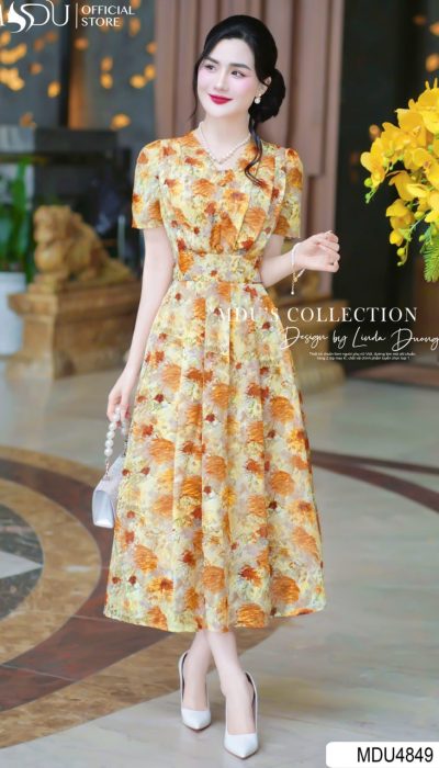 SUNSET BLOOM – WARM, VINTAGE & POETIC | MDU4849