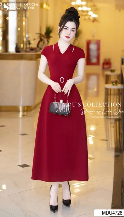 MIDNIGHT RUBY – Sculpted Sophistication | MDU4728