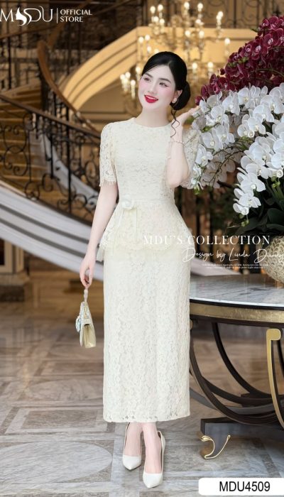 CRÈME ÉLÉGANCE – CLASSIC POISE IN LUXE LACE | MDU4509