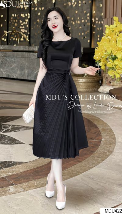 NOIR FOLD – ELEGANT RHYTHM IN EVERY PLEAT | MDU4224