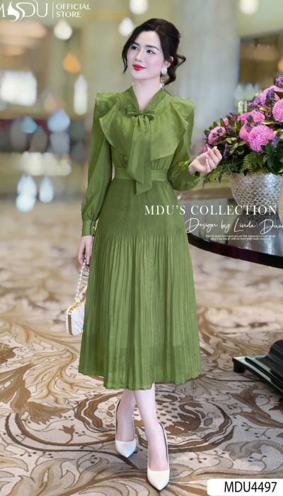 OLIVE MAJESTÉ – SOPHISTICATED PLEATS IN A REGAL SHADE | MDU4497