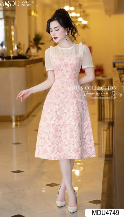 ROSÉ ÉLÉGANTE – SWEET VINTAGE GRACE IN BLOOM | MDU4749