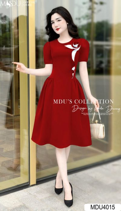 CRIMSON BLOOM – MODERN ARTISTRY IN MOTION | MDU4015