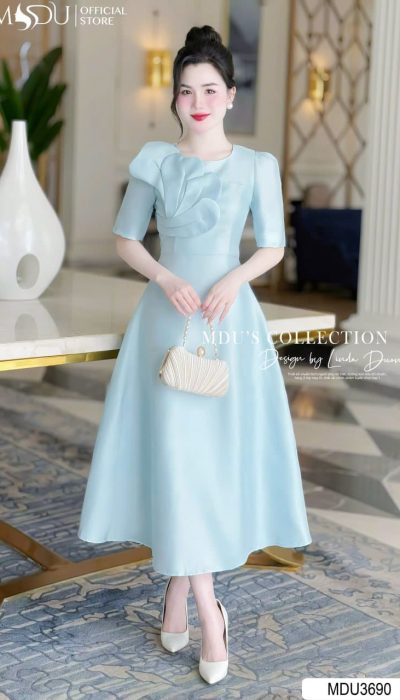 SHIMMERING ELEGANCE – LUSTROUS METALLIC TAFFETA | MDU3690