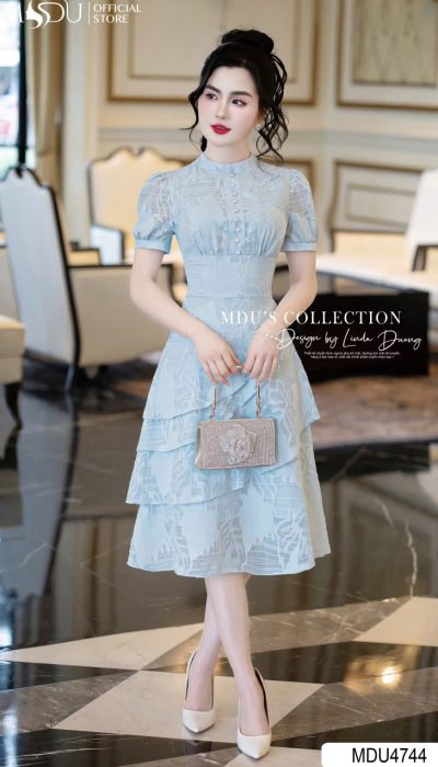 BLEU LUMIÈRE – ELEGANT & CLASSICALLY CHIC | MDU4744