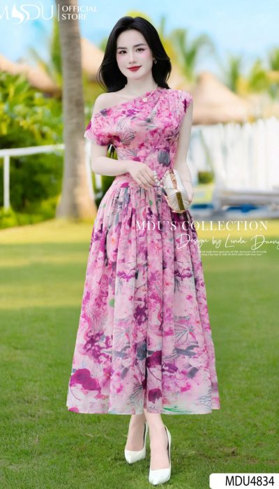 FLORAL RHAPSODY – ELEGANTLY BLOOMING IN SUMMER LIGHT | MDU4834