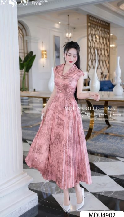 TOILE ROSÉE – CLASSIC POISE IN VINTAGE PRINT | MDU4902