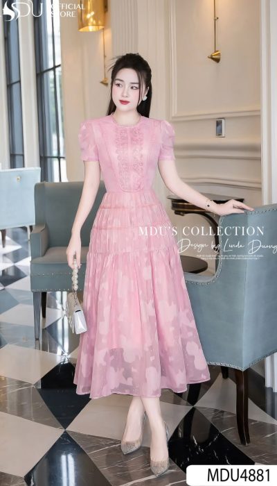 ROSE POÉTIQUE – TEXTURED ROMANCE IN POWDER PINK | MDU4881