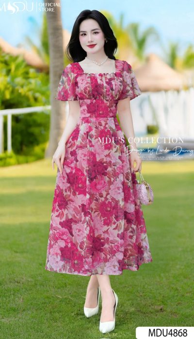 RADIANT BLOOMS – BOLD & FEMININE IN FLORAL RED | MDU4868