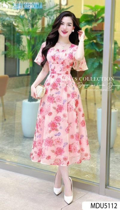 ROSÉ GRACE – ELEGANT FEMININITY IN BLOOMING FLORALS | MDU5112