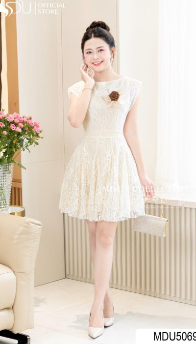 ELEGANT LACE – FEMININE FLARE IN DELICATE DETAILING | MDU5069