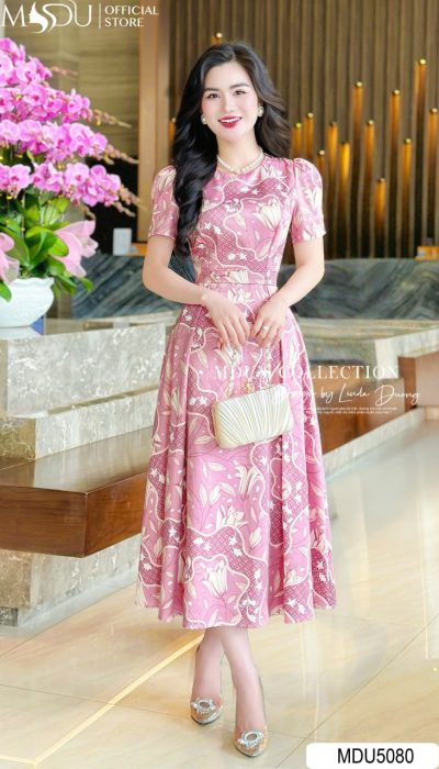 ROSE POISE – VINTAGE PETAL PRINT IN CLASSIC FEMININE FORM | MDU5080