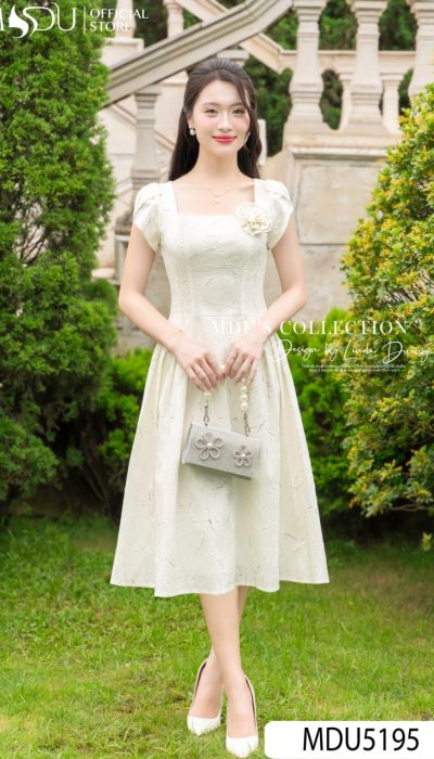 IVORY BLOOM – CLASSIC ELEGANCE IN TEXTURED GRACE | MDU5195