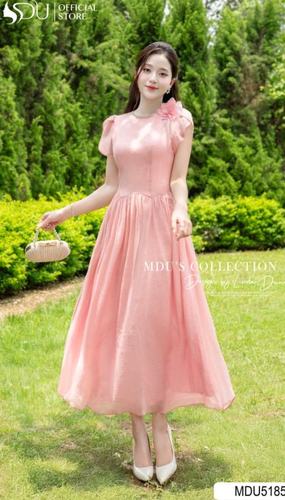 ROSE AURA – SOFT BLOOM OF FEMININE GRACE | MDU5185