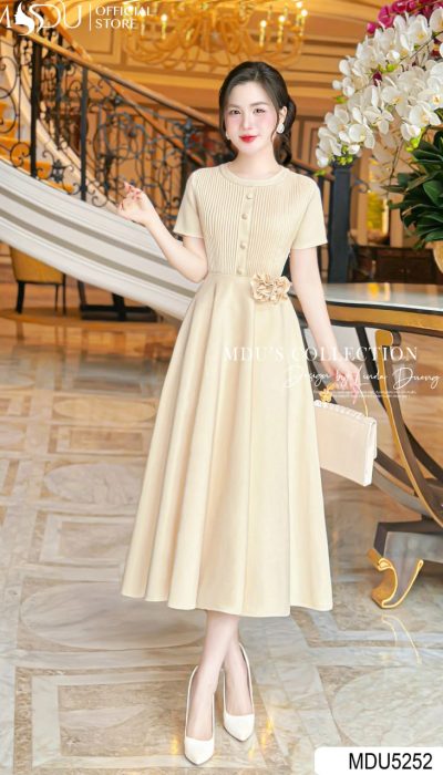 MDU5252 – Elegant Charm in Beige Floral Lace