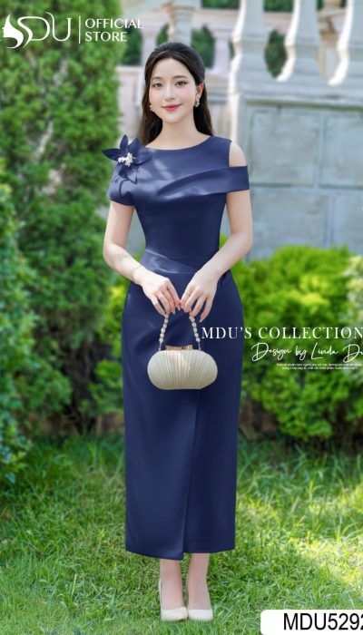 MDU5292 – Modern Elegance in Navy Satin