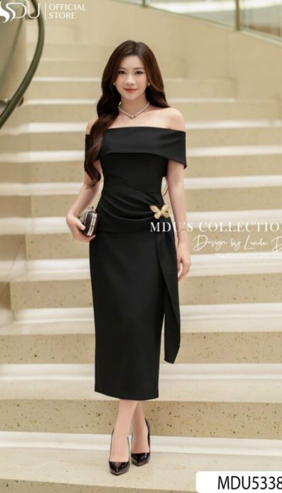 MDU5338 – SOPHISTICATED BLACK OFF-SHOULDER MIDI DRESS WITH FLORAL ACCENT