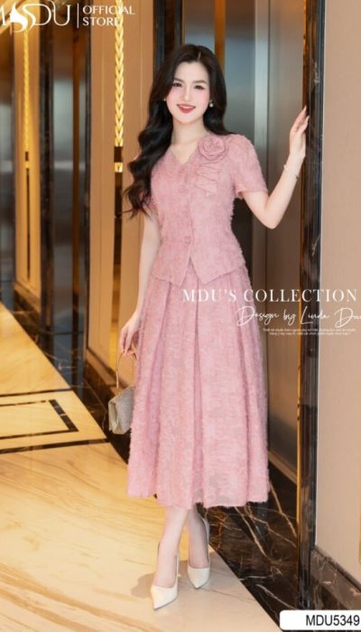 ROSE ÉLÉGANCE – GRACE IN BLOOMING FEMININITY | MDU5349