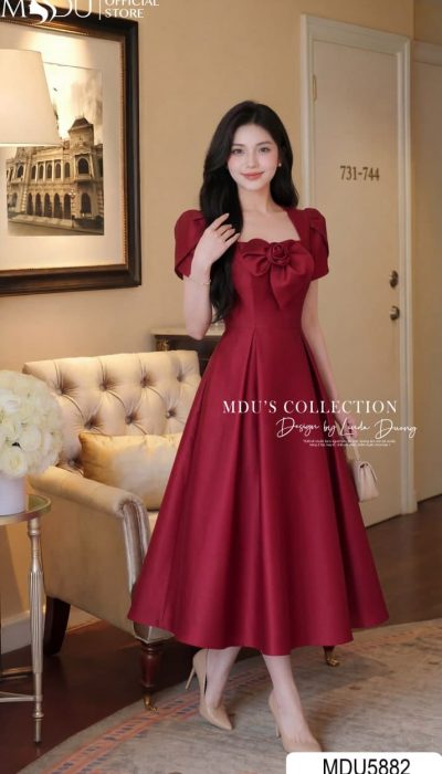ROYAL BURGUNDY BLOOM – ARTISTIC ELEGANCE IN LUXURIOUS SATIN | MDU5882