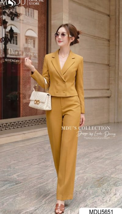 GOLDEN POWER MODERN TAILORING WITH ELEGANT AUTHORITY | MDU5651